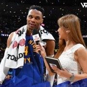 激情威少晒周玲安采访照：希望能以此激励全世界的球迷和人们