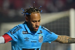 开云APP-记者：33岁内马尔与桑托斯续约至2026年12月