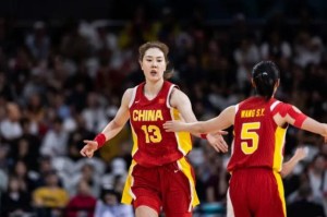 开云体育下载-10分+0失误！孙梦然归来好稳，中国女篮该重用她？