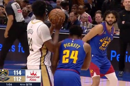 真大心脏！戈登眼瞅着要失误 穆雷拿回来顺势骑马射箭压哨中投！